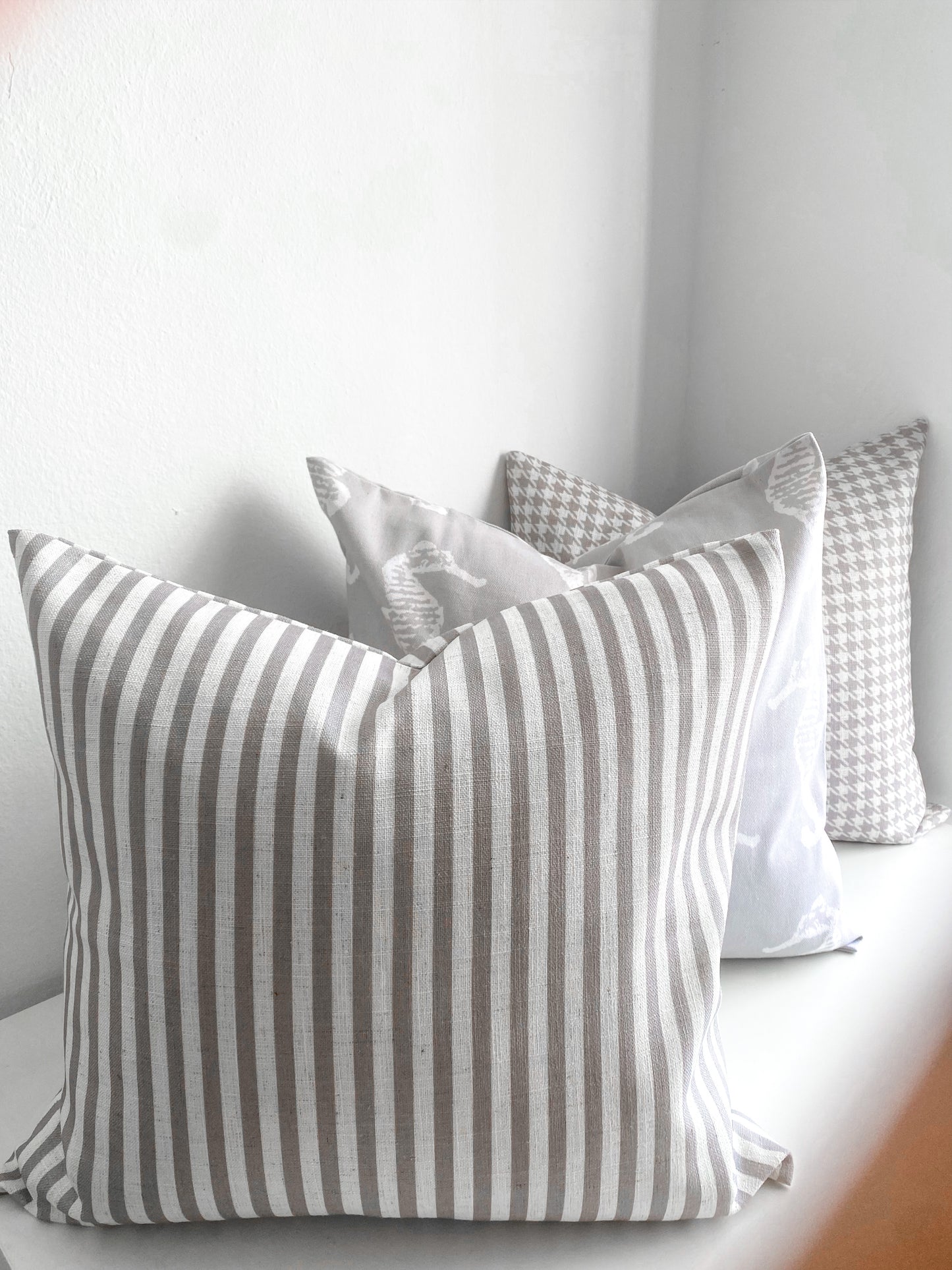 Line Pillow - Gray