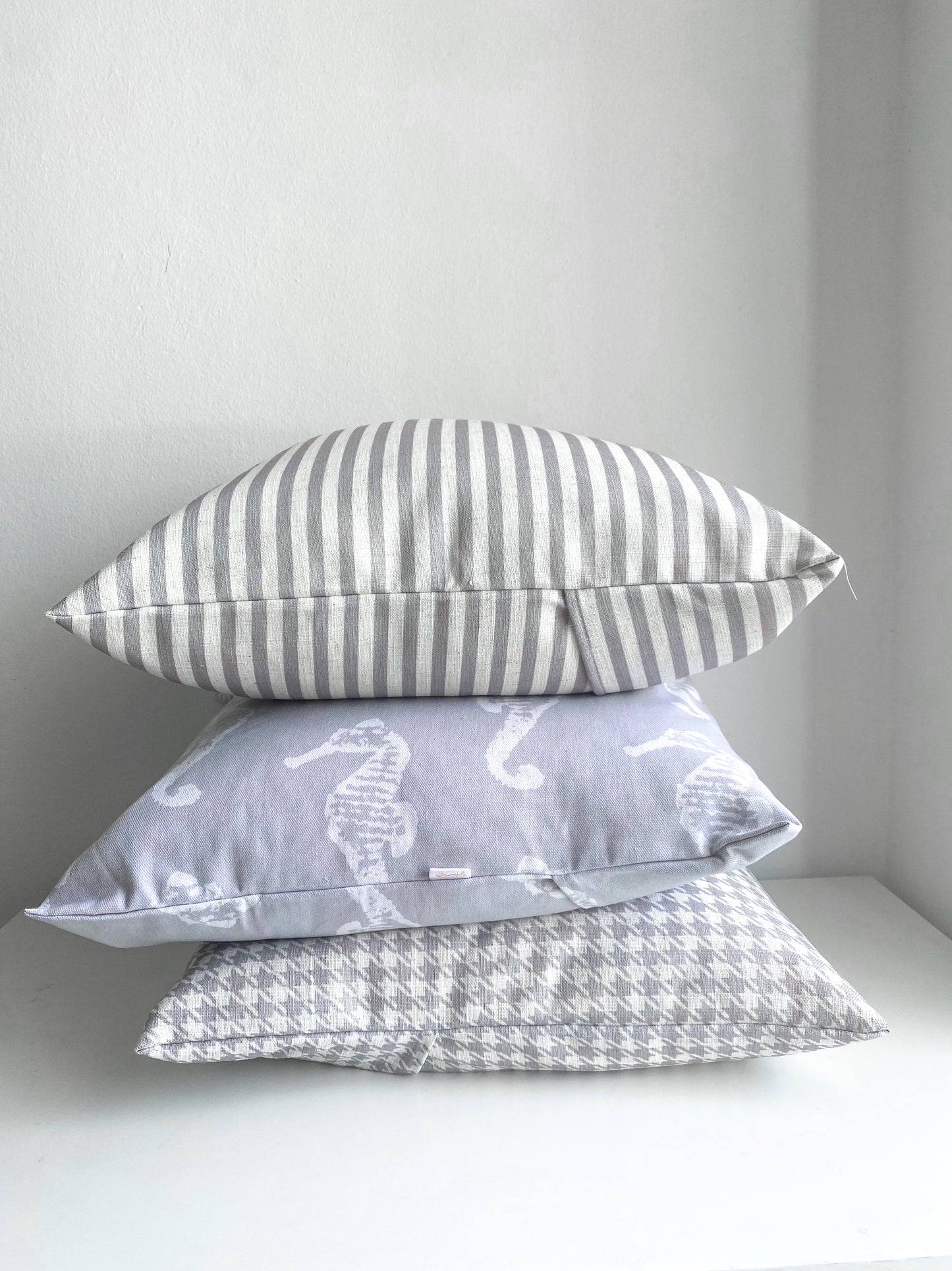 Line Pillow - Gray