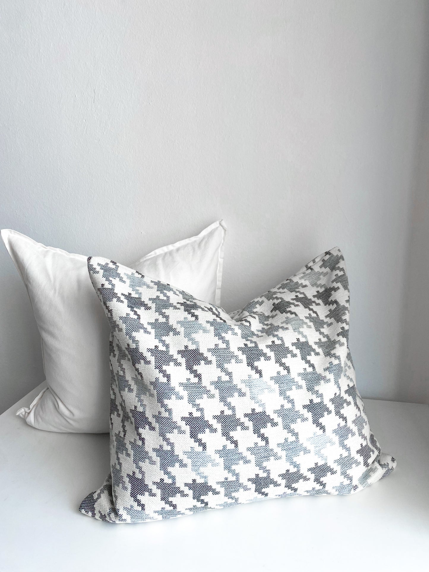 Cielo Pillow - Modern Neutral